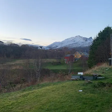 Myklebostad Apartman Steigen